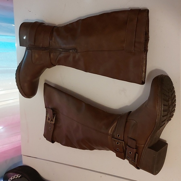 SOON Brown Leather Boots with side Zipper - Picture 7 of 10